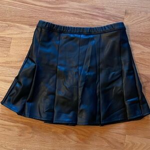 Black pleather pleated skirt with shorts Abercrombie Kids Sz 13/14